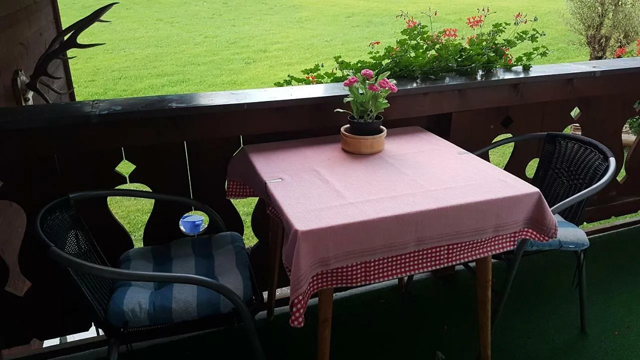 Gastezimmer Hanottenlehen Schoenau am Koenigsee Bed & Breakfast